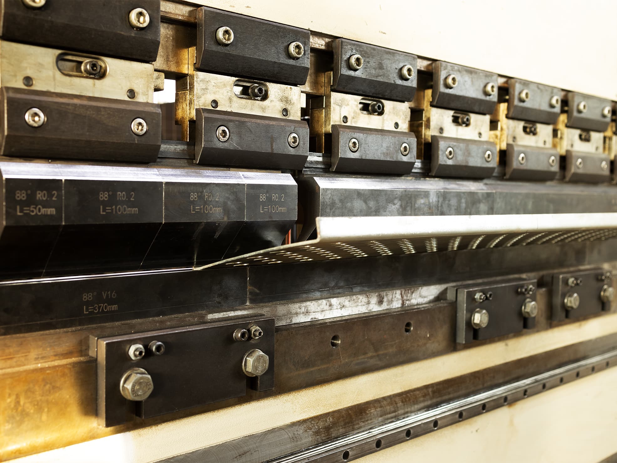 machine for bending metal close-up